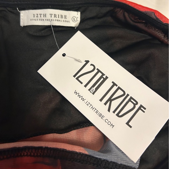 12th Tribe Amour Floral Set - Picture 7 of 9